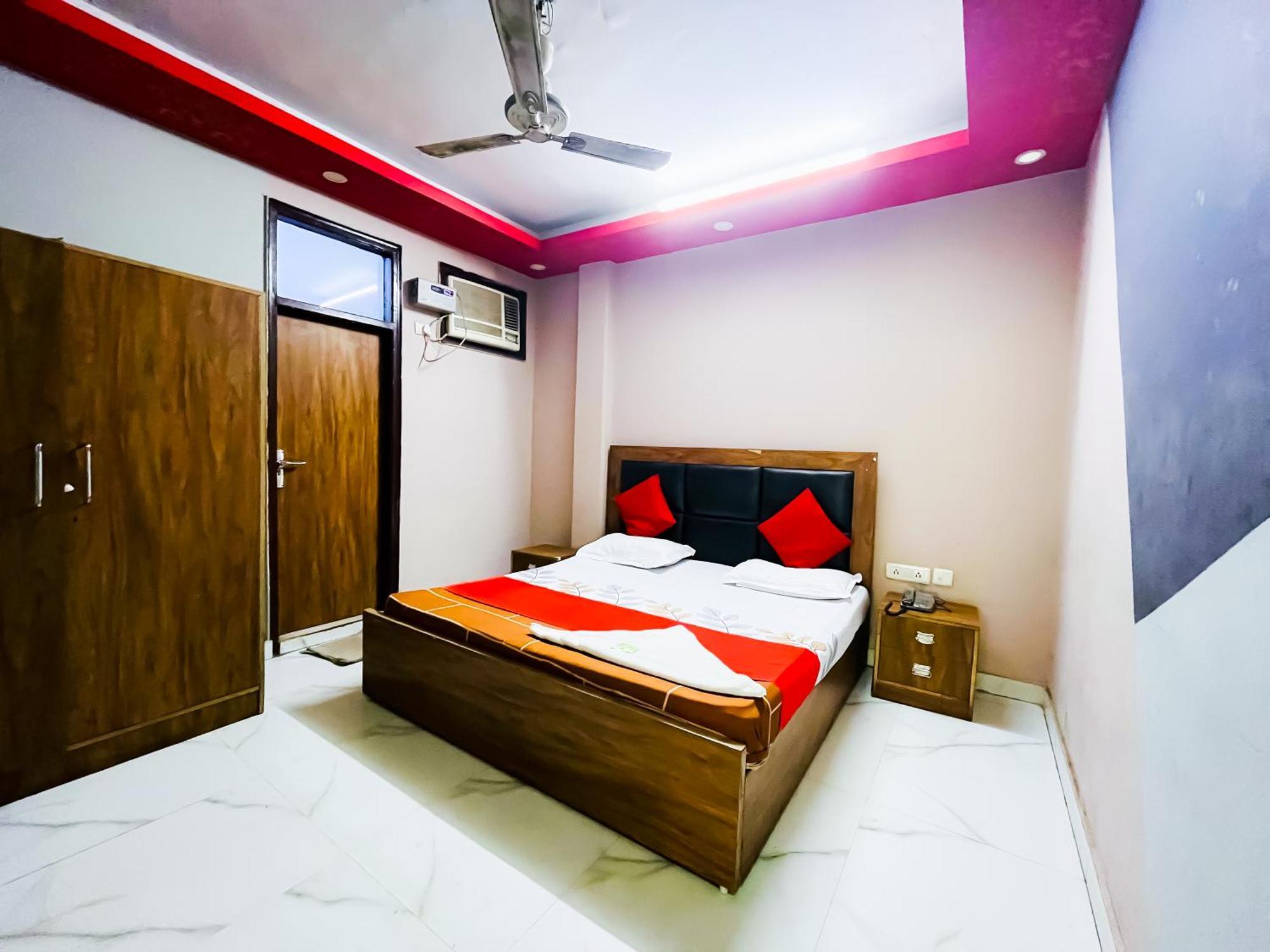 Classical Opposite Nizamuddin Railway Station Hotel New Delhi