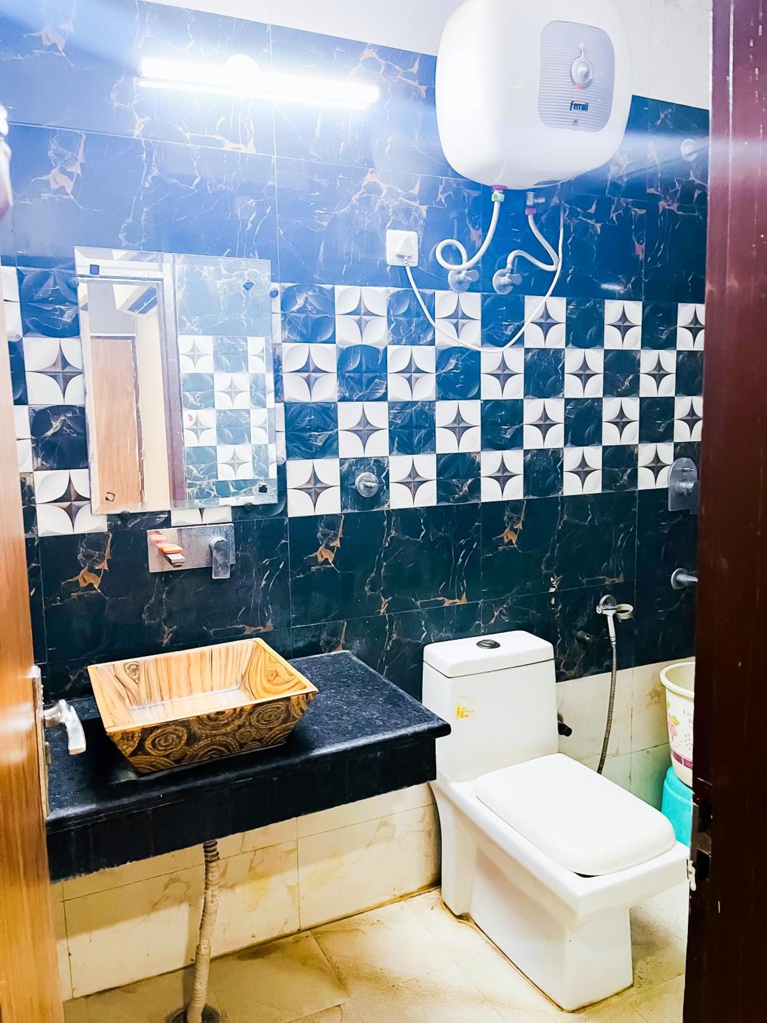 Classical Opposite Nizamuddin Railway Station 3* New Delhi