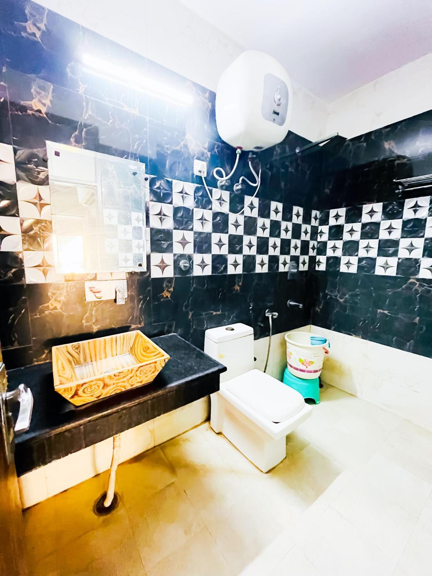 Classical Opposite Nizamuddin Railway Station 3* New Delhi
