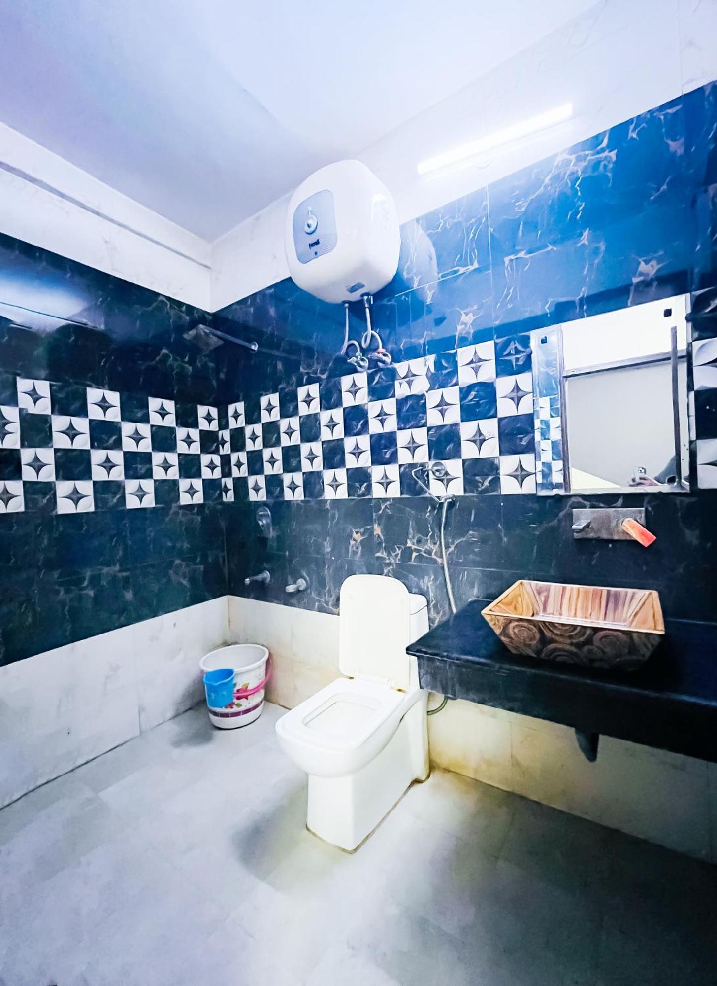 Classical Opposite Nizamuddin Railway Station Hotel 3*